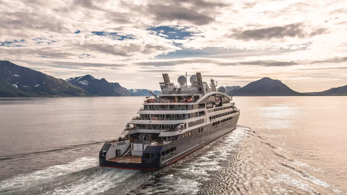 Revamping Loyalty: How Expedition Cruise Lines Are Enhancing Customer Commitment