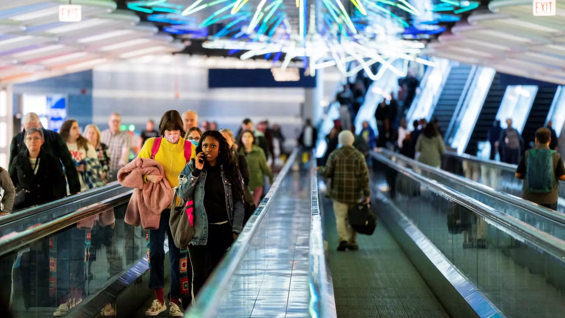 Maximizing Your Holiday Travel Plans: What You Need to Know This Season