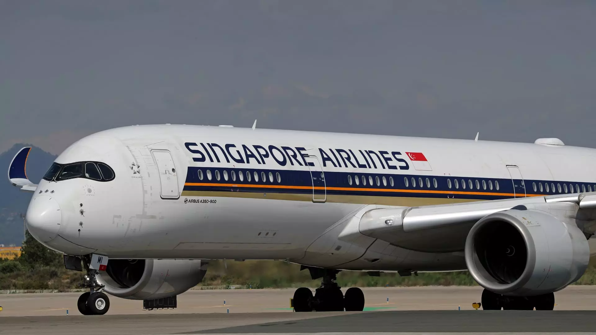 Singapore Airlines Faces Profit Decline Amidst Rising Competition