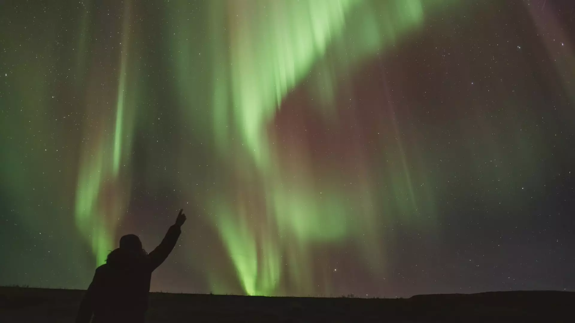 The Allure of the Night: Rebecca Douglas and Her Journey to Capture the Northern Lights