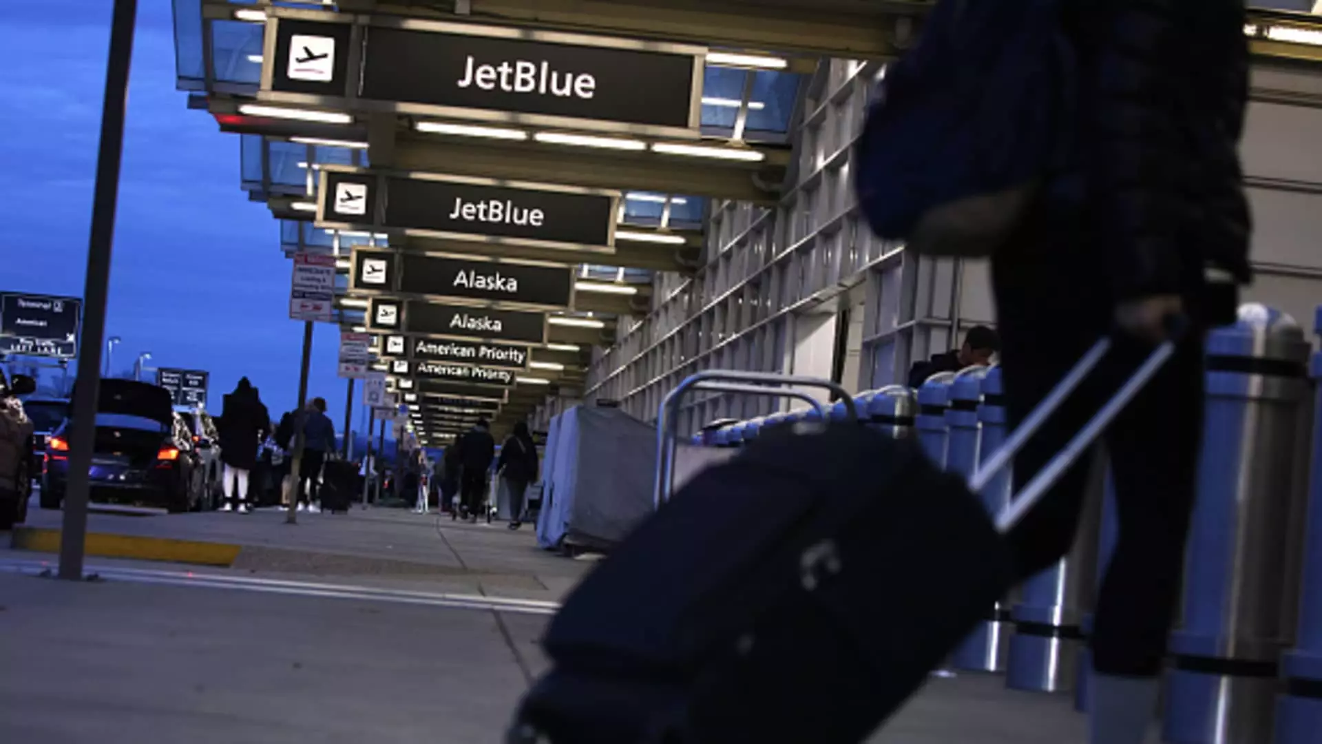 JetBlue Airways Implements Early Retirement Options for Pilots Amidst Financial Restructuring