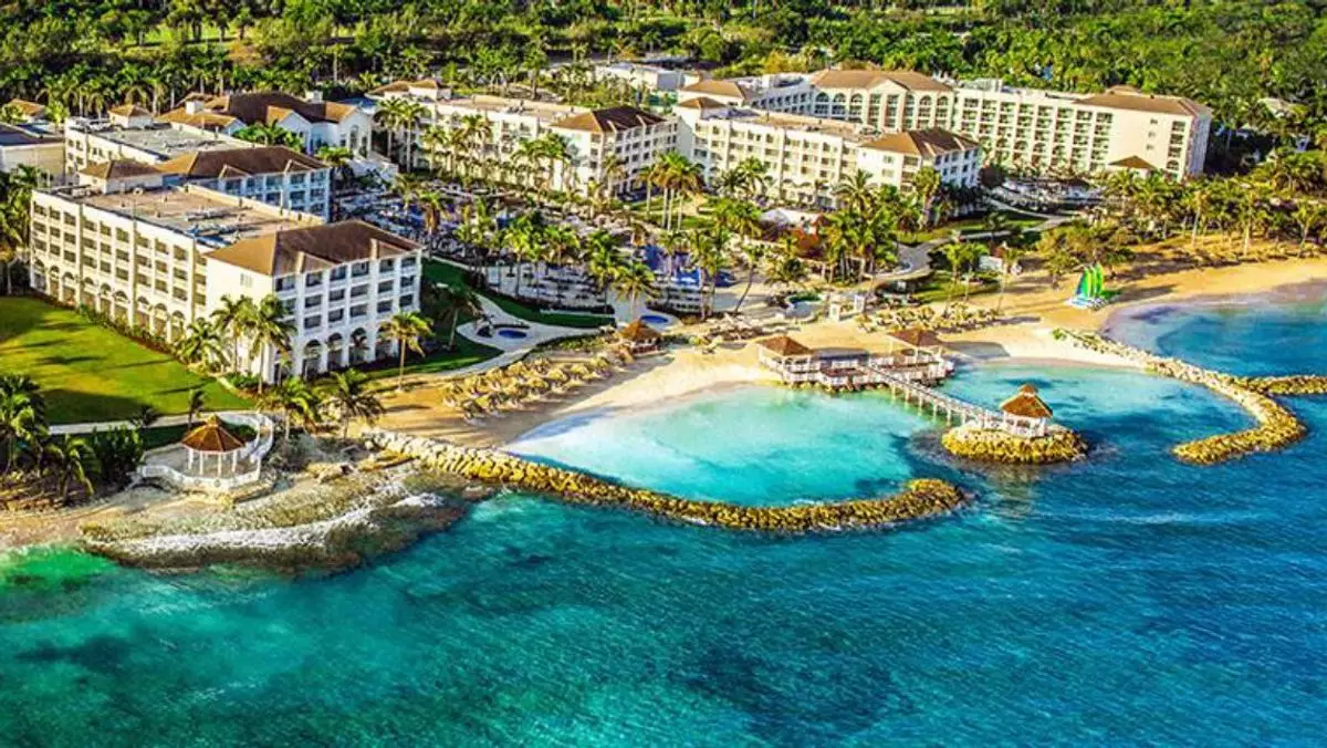 Hyatt’s Strategic Expansion in the All-Inclusive Market: A Bold Move or Overreach?